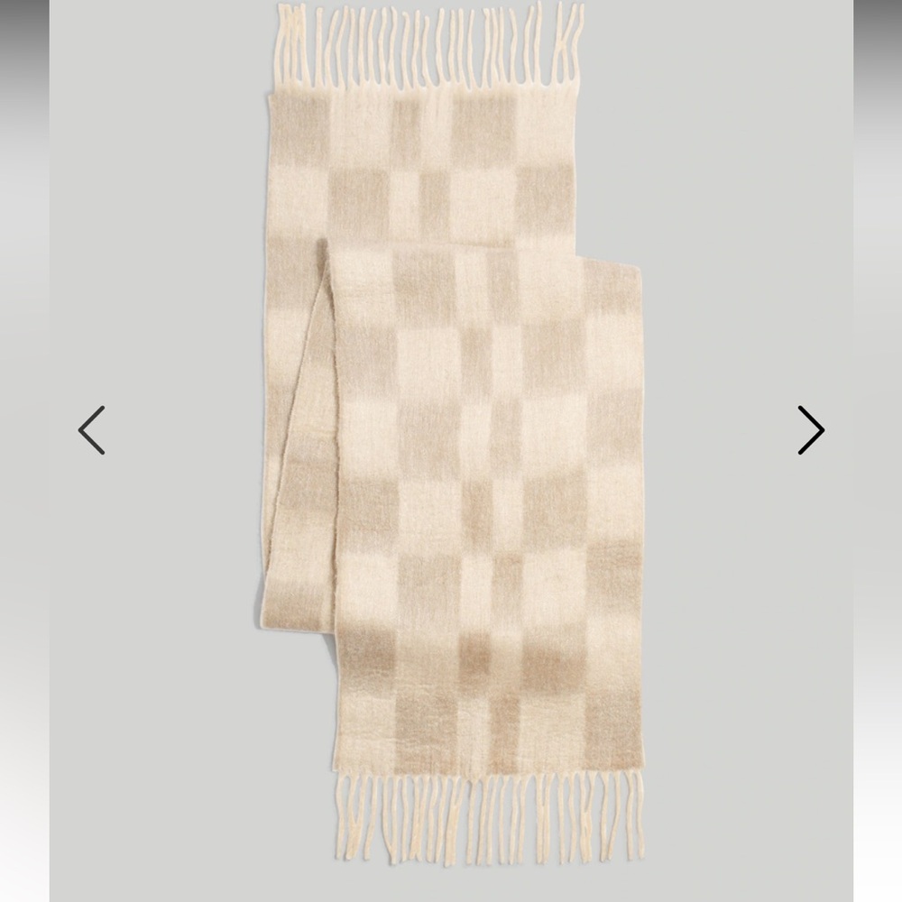 Madewell scarf in plaid - NEW TAGS HAVE BEEN REMOVED